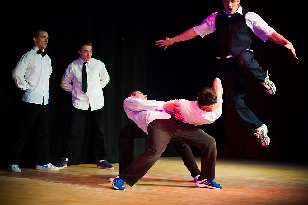 Original Crazy Breakers “OCB” - Garniturowy breakdance ("Teatr Tańca" Wielkiej Orkiesty Świątecznej Pomocy w ArtBemie)